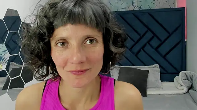 Valery More   online show from November 28, 8:33 pm