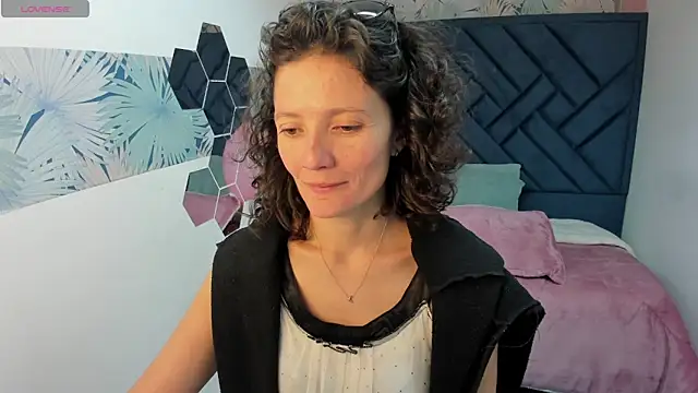 Valery More   online show from June 2, 1:02 pm