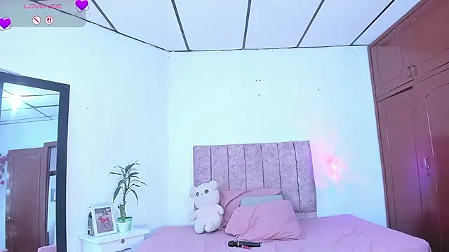 Mila 1wood online show from March 10, 1:27 pm