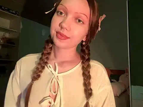 EmiIyKitty online show from October 19, 7:47 pm