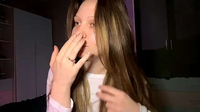 EmiIyKitty online show from March 1, 7:16 pm