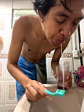 MadamLeRouge online show from December 5, 2:14 pm