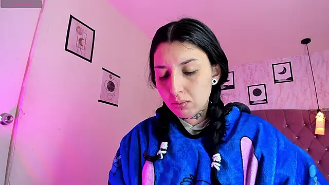 Iris  77 online show from January 13, 11:59 am