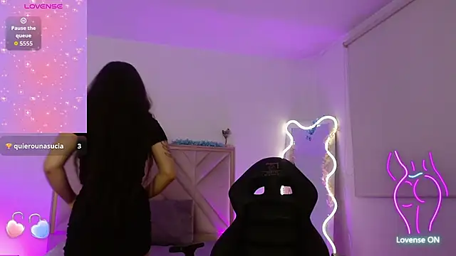 Ixchel tay online show from October 17, 3:10 am