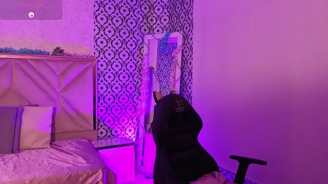 Ixchel tay online show from March 9, 3:43 am