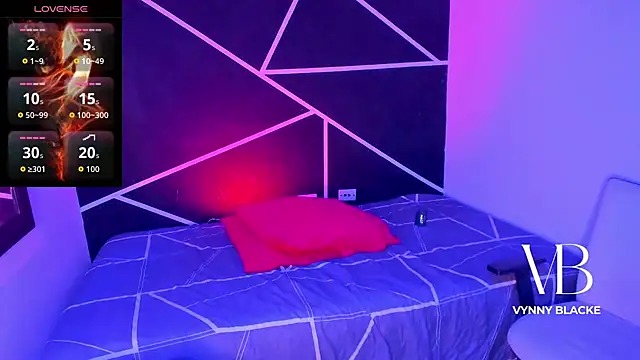 VynnyBlacke  online show from November 29, 10:51 am