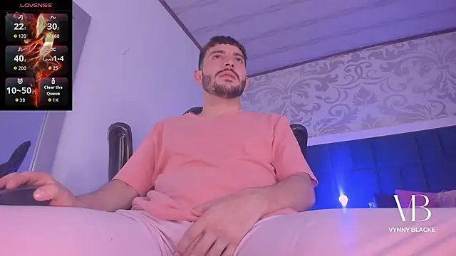 VynnyBlacke  online show from March 12, 5:24 am