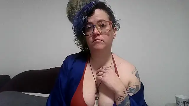 Snapshot of daniak90 chatting on October 9, 8:34 am daniak90 online show from October 9, 8:34 am