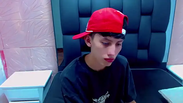 thaigo twink38 online show from January 14, 5:13 am