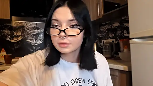 Beeping Creature online show from January 6, 7:12 am