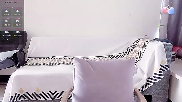 Smile-- online show from October 31, 3:18 am