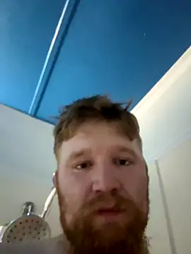 Snapshot of curiousbiguy420 chatting on October 17, 2:37 am curiousbiguy420 online show from October 17, 2:37 am