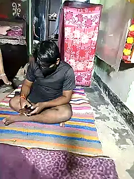 RED Queen 6 online show from November 13, 4:28 pm