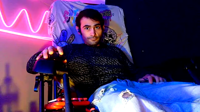 highinhtxx online show from December 15, 12:15 am