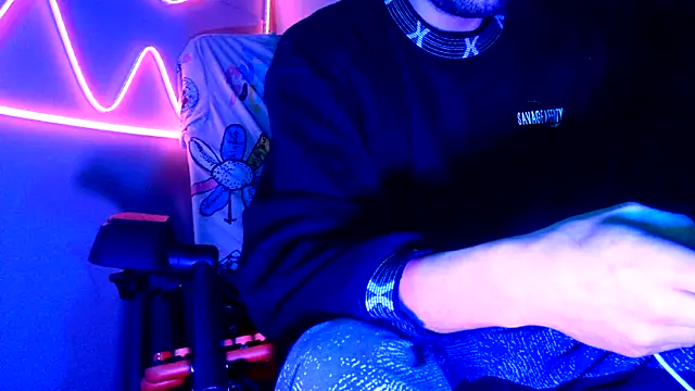 highinhtxx online show from December 19, 8:10 am