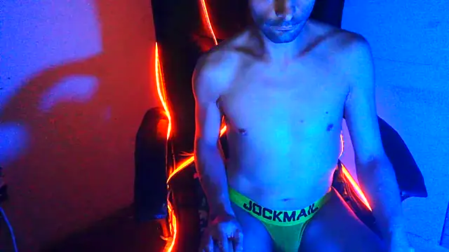 highinhtxx online show from February 15, 6:21 am