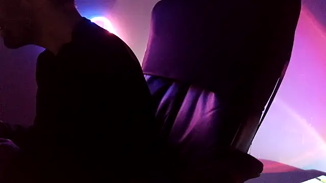 highinhtxx online show from April 5, 12:35 pm