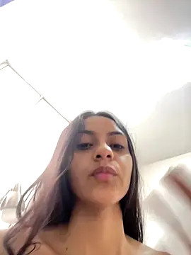 miluwatson online show from October 18, 7:36 pm