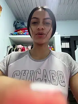 Snapshot of miluwatson chatting on February 7, 4:27 am miluwatson online show from February 7, 4:27 am