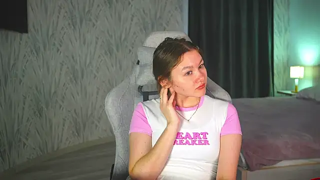 LewisThrone online show from September 28, 4:29 am