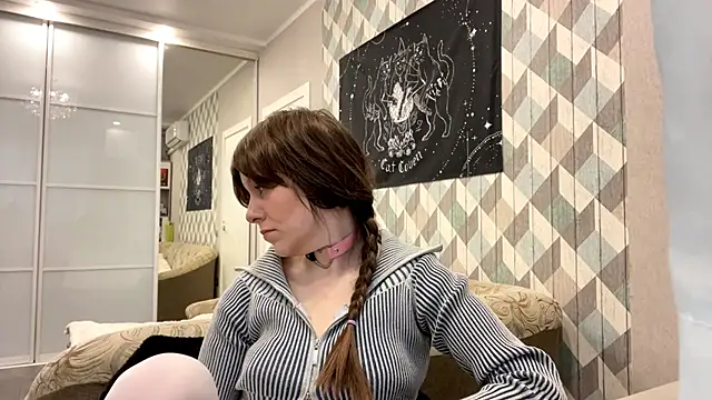 RebelKitsune online show from October 22, 5:19 am