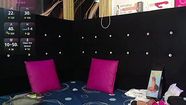 chloe  Jones  online show from July 21, 1:24 pm