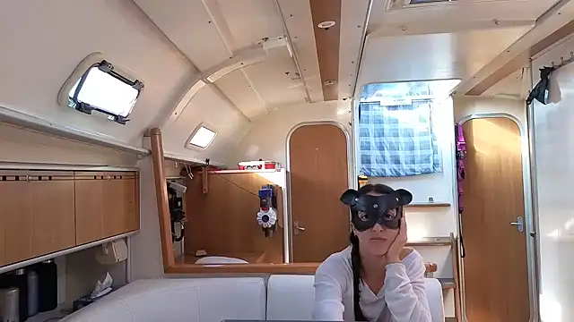 Monk and Mia online show from April 14, 7:36 am