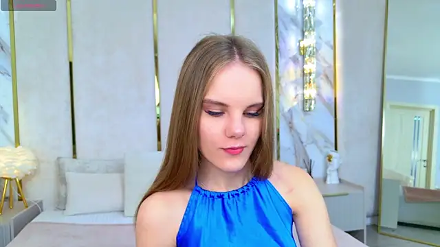 Lili Lohan online show from October 14, 5:03 pm