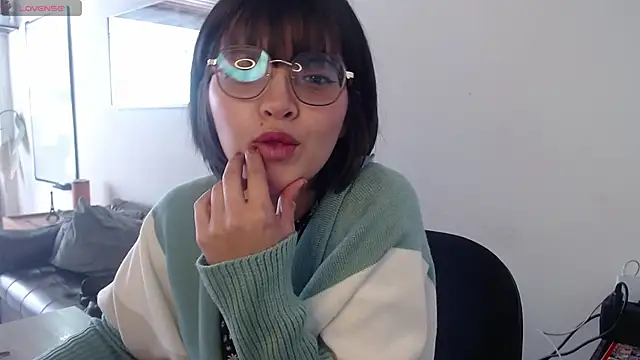 Snapshot of NamiDVelvet chatting on October 3, 2:36 pm NamiDVelvet online show from October 3, 2:36 pm