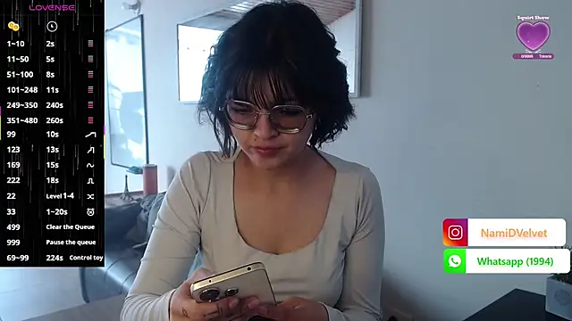 Snapshot of NamiDVelvet chatting on October 15, 2:50 pm NamiDVelvet online show from October 15, 2:50 pm