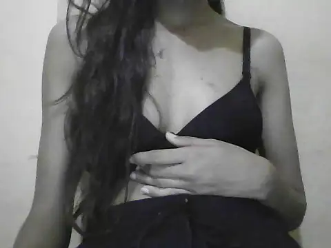 Snapshot of JustIndianlovers chatting on April 13, 10:10 am JustIndianlovers online show from April 13, 10:10 am