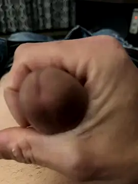 Snapshot of littleguybigdick1564 chatting on November 28, 1:03 pm littleguybigdick1564 online show from November 28, 1:03 pm