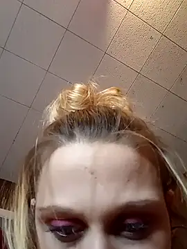 Queen2454 online show from January 19, 2:21 pm