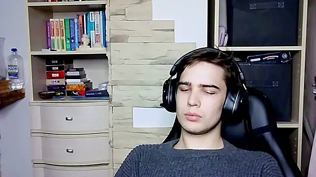 Snapshot of _Chris_Next_Door_ chatting on October 13, 5:24 pm  Chris Next Door  online show from October 13, 5:24 pm