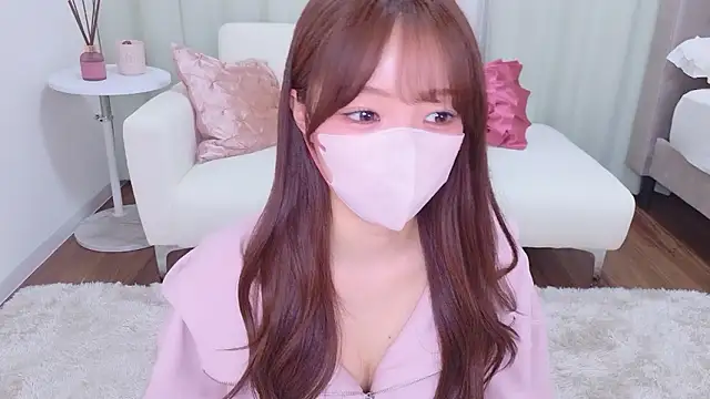 Seira  nn online show from April 16, 2:18 pm