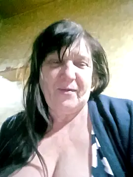 Apeesynka55211 online show from February 13, 9:11 pm