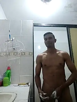 Snapshot of exotico2323 chatting on October 21, 7:25 pm exotico2323 online show from October 21, 7:25 pm