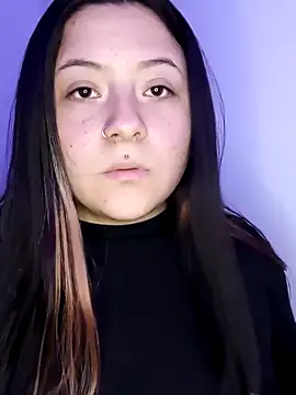 Honey Alix online show from October 4, 6:11 am