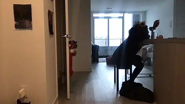 tia   fox online show from February 18, 6:37 pm