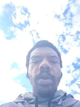 Snapshot of MrBigDickShow chatting on October 23, 7:23 pm MrBigDickShow online show from October 23, 7:23 pm