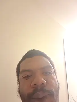 Snapshot of MrBigDickShow chatting on March 1, 3:58 pm MrBigDickShow online show from March 1, 3:58 pm