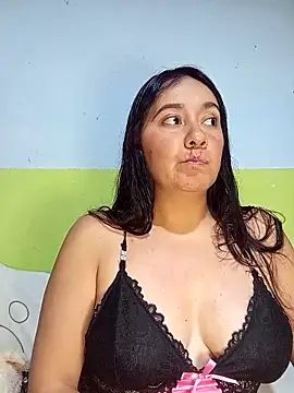 Snapshot of linda_swett chatting on November 15, 12:52 am linda swett online show from November 15, 12:52 am