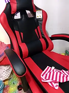 linda swett online show from April 12, 12:26 am