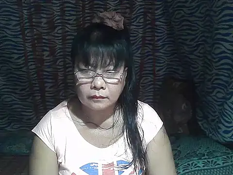 Snapshot of joy_cute chatting on February 13, 11:45 pm joy cute online show from February 13, 11:45 pm