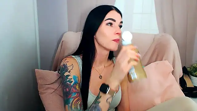 Snapshot of SofiiaBeauty chatting on January 9, 6:42 pm SofiiaBeauty online show from January 9, 6:42 pm