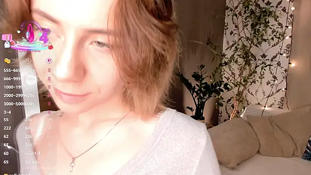 Snapshot of shyina_meow chatting on October 21, 3:24 pm shyina meow online show from October 21, 3:24 pm