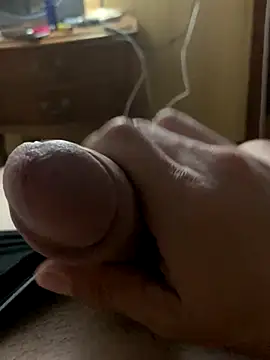 Snapshot of -bunny06 chatting on October 4, 10:41 pm -bunny06 online show from October 4, 10:41 pm