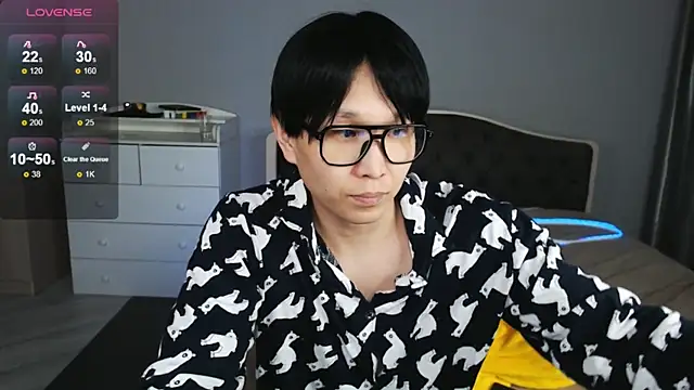 Snapshot of KaiChicken chatting on March 27, 5:45 pm KaiChicken online show from March 27, 5:45 pm