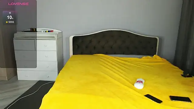 Snapshot of KaiChicken chatting on April 11, 9:08 pm KaiChicken online show from April 11, 9:08 pm