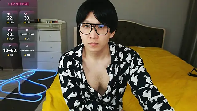 Snapshot of KaiChicken chatting on April 12, 9:09 pm KaiChicken online show from April 12, 9:09 pm